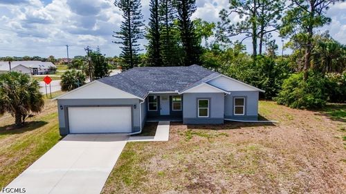 15 Hampton Ave, LEHIGH ACRES, FL, 33936-1102 | Card Image