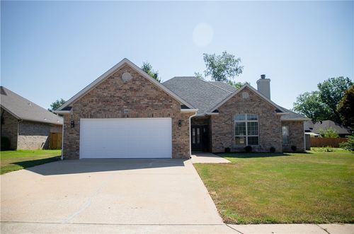 705 Drake St, Bentonville, AR, 72712-7408 | Card Image