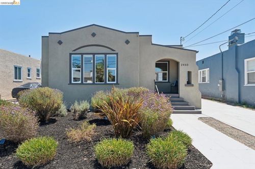 2460 67th Ave, Oakland, CA, 94605 | Card Image