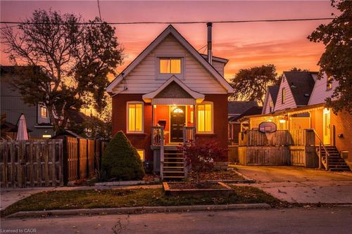 304 Rosslyn Ave N, Hamilton, ON, L8L7R3 | Card Image