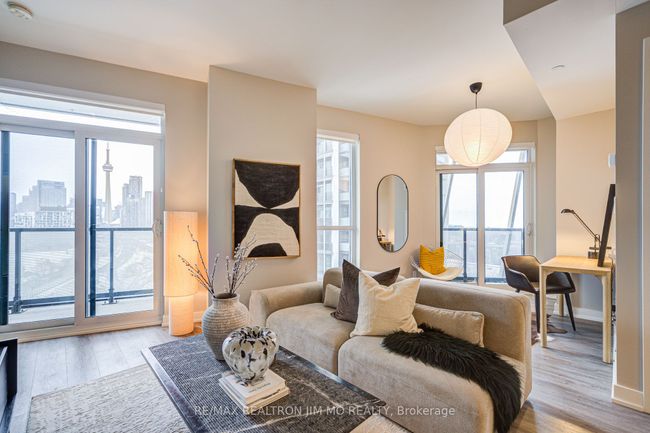811 - 50 Ordnance St, Condo with 3 bedrooms, 2 bathrooms and 1 parking in Toronto ON | Image 20