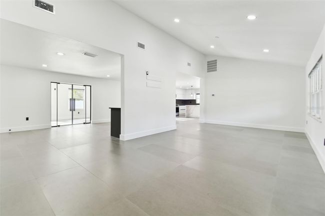 26728 Hickory Loop, House other with 3 bedrooms, 2 bathrooms and null parking in LUTZ FL | Image 10