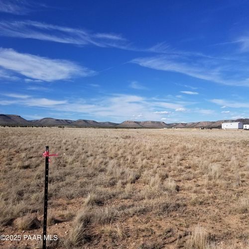 3127 W Malapai Rd, Paulden, AZ, 86334-2711 | Card Image