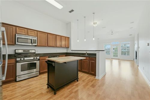 1000-4805 W Village Way Se, Smyrna, GA, 30080-9219 | Card Image
