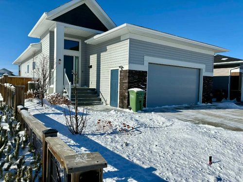 36 Thorkman Ave, Red Deer, AB, T4P0Y8 | Card Image