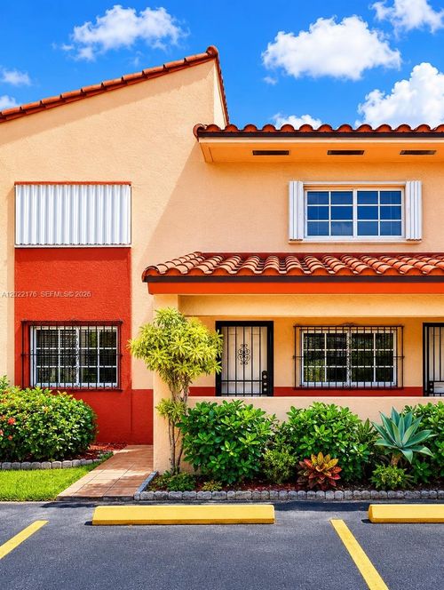202-55-7603 W 29th Ln, Hialeah, FL, 33018-5176 | Card Image