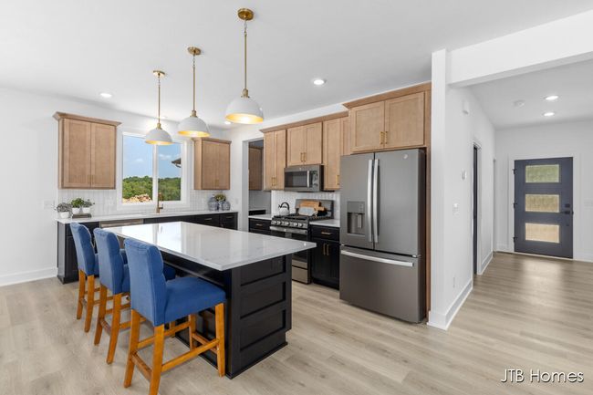 5899 Valley Point Dr Se, House other with 4 bedrooms, 3 bathrooms and null parking in Caledonia MI | Image 4