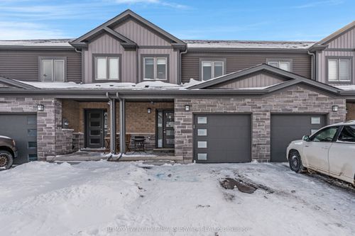 34 Nieson St, Cambridge, ON, N1R0B9 | Card Image