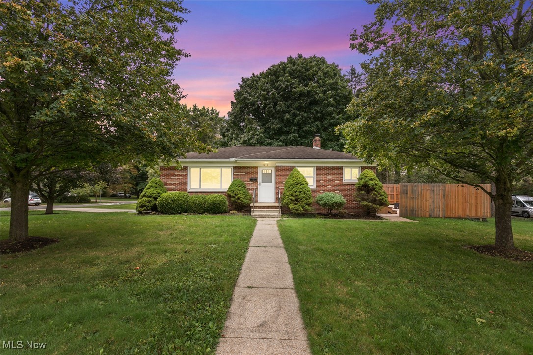 Elno Ave, Kent, OH 44240