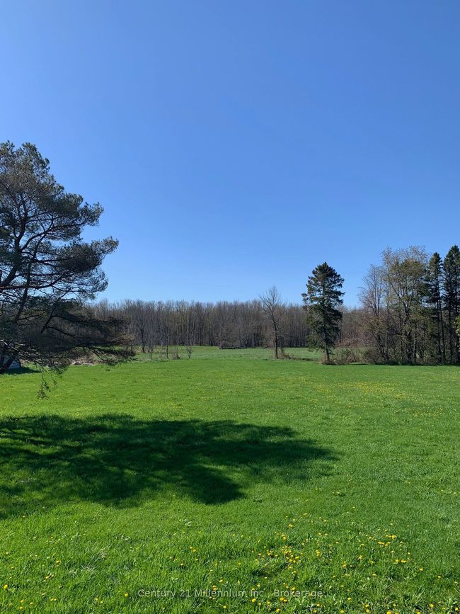264094 Sideroad 24, Home with 2 bedrooms, 2 bathrooms and 5 parking in Municipality Of Meaford ON | Image 6