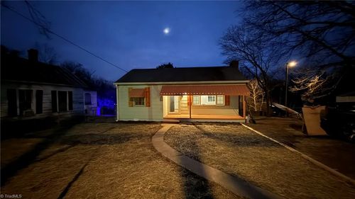 300 Dameron St, Eden, NC, 27288-3120 | Card Image