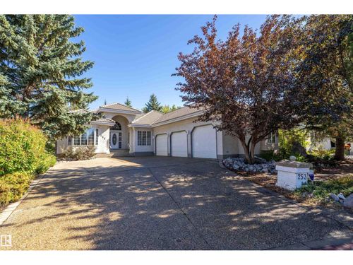253 Wilson Lane Nw, Edmonton, AB, T6M2K8 | Card Image