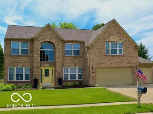 4092 S Stonebridge Ct, New Palestine, IN, 46163-8661 | Card Image