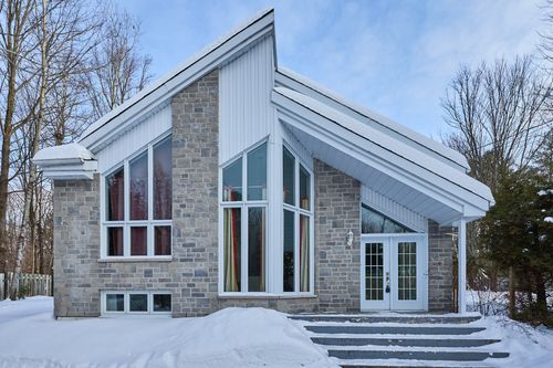 1729 Rue Daniel, Saint Lin  Laurentides, QC, J5M1G7 | Card Image