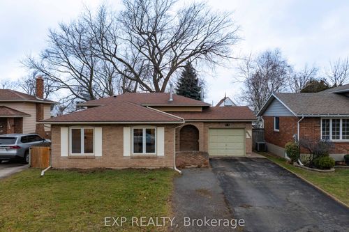 6049 Tampa Crt, Niagara Falls, ON, L2J3Z9 | Card Image