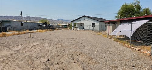 897 Harbor Dr, Bullhead City, AZ, 86442-5101 | Card Image