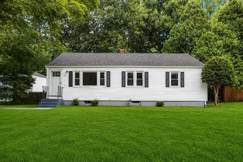 9 Moss Rd, Springfield, MA, 01119-2116 | Card Image