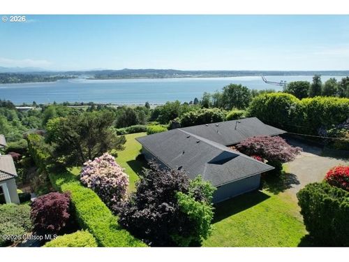 205 W Kensington Ave, Astoria, OR, 97103-6400 | Card Image