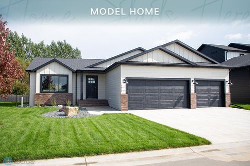 3612 Decorah Way S, Fargo, ND, 58104 | Card Image