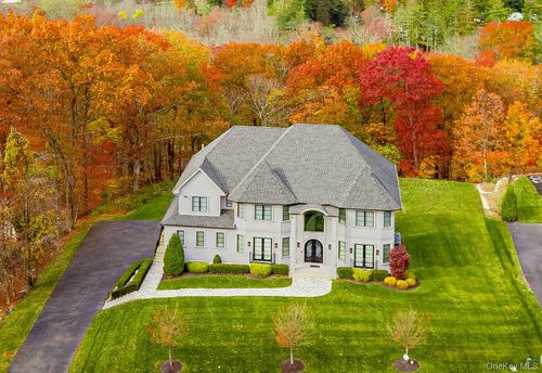 9 Klingher Ct, Pomona, NY, 10970-2849 | Card Image