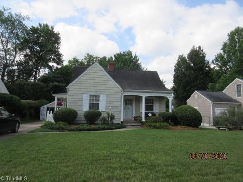 625 W Westwood Ave, High Point, NC, 27262-3807 | Card Image