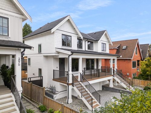 2052 Ferndale St, Vancouver, BC, V5L1Y1 | Card Image