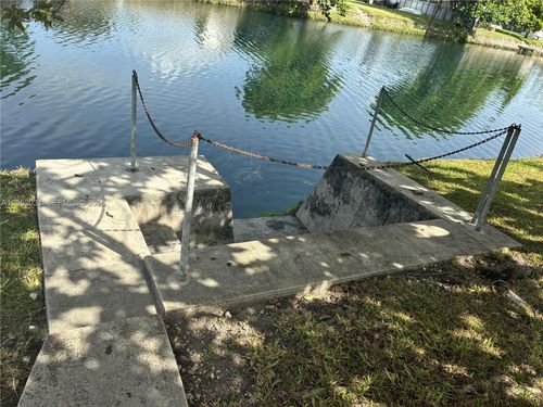 19120 Bel Aire Dr, Cutler Bay, FL, 33157-7877 | Card Image