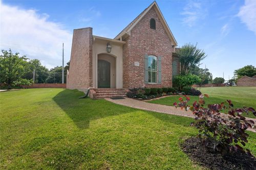 8724 W Wilderness Way, Shreveport, LA, 71106-6830 | Card Image