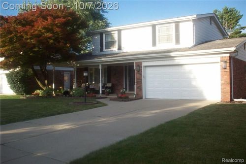 35712 Dearing Dr, Sterling Heights, MI, 48312-3716 | Card Image