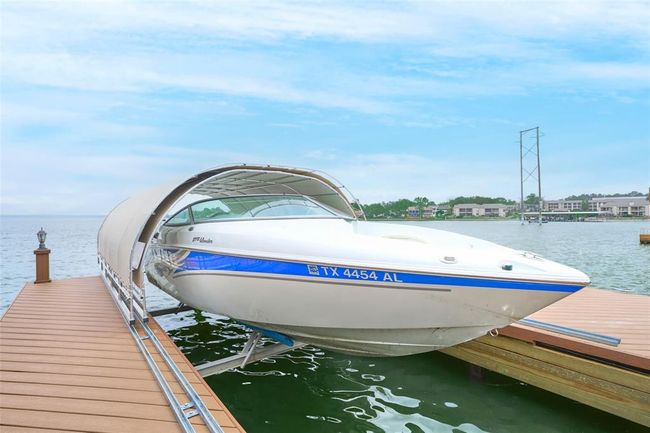Boat Lift w/Cover. | Image 31