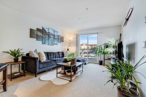 1315-92 Crystal Shores Rd, Okotoks, AB, T1S2M8 | Card Image