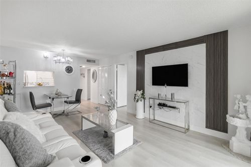 202-9360 Lime Bay Blvd, Tamarac, FL, 33321-3453 | Card Image