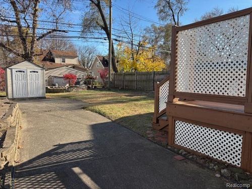 901 Longfellow Ave, Royal Oak, MI, 48067-4528 | Card Image