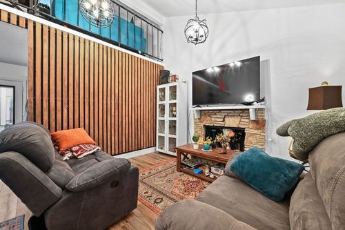 1710 Timberwood Dr, Austin, TX, 78741-5547 | Card Image