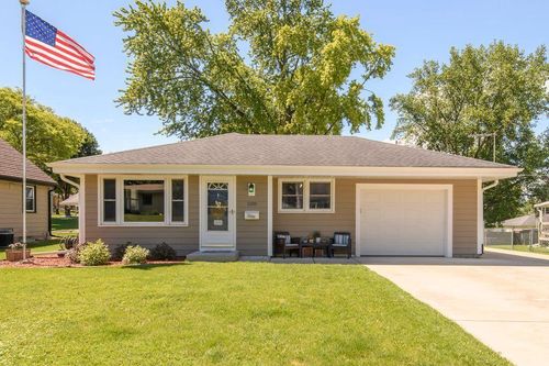 1109 Lawndale Avenue, Waukesha, WI, 53188 | Card Image