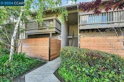 23 - Oak Rd, Condo with 1 bedrooms, 1 bathrooms and null parking in Walnut Creek CA | Image 2