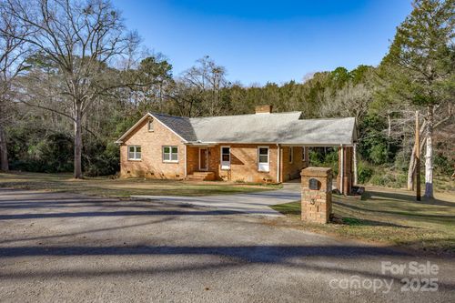 131 Woodland Ter, Winnsboro, SC, 29180-1041 | Card Image