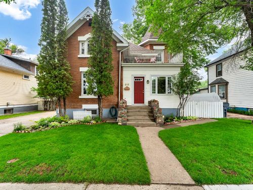 846 Balmoral Street Se, Medicine Hat, AB, T1A0W5 | Card Image