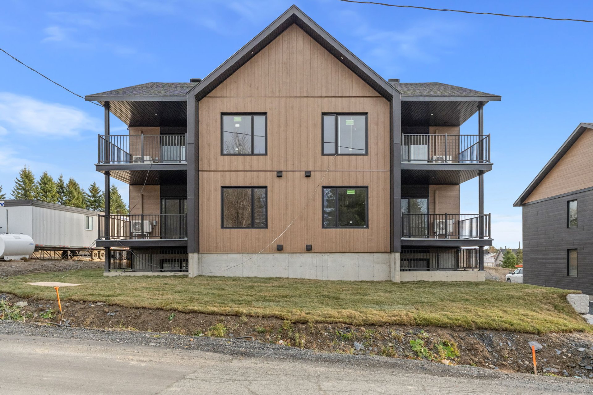 Residential Lease in Saint-Victor 4