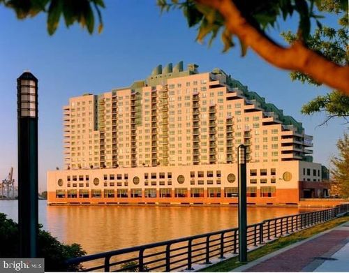 406-717 S Columbus Blvd, PHILADELPHIA, PA, 19147-3508 | Card Image