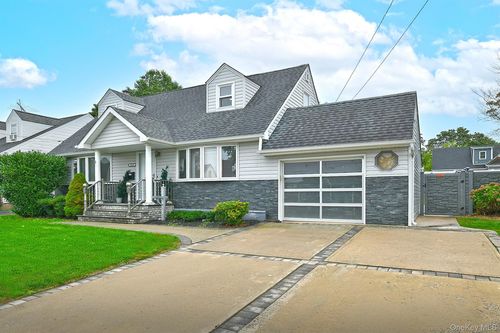 2328 Westley Rd, Westbury, NY, 11590-6000 | Card Image