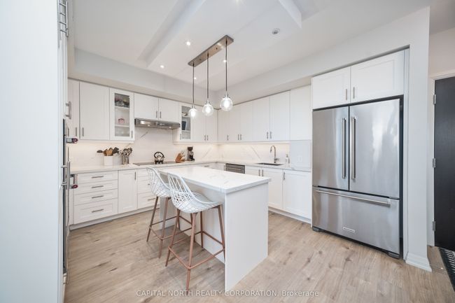 231 - 9000 Jane St, Condo with 2 bedrooms, 2 bathrooms and 2 parking in Concord ON | Image 6