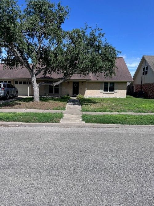 621 Philomena Dr, Corpus Christi, TX, 78412-3028 | Card Image