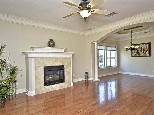 3701 Robinson Ave, Austin, TX, 78722-1813 | Card Image