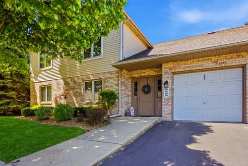 167-167 Barbara Jean Ln, Joliet, IL, 60436-1061 | Card Image