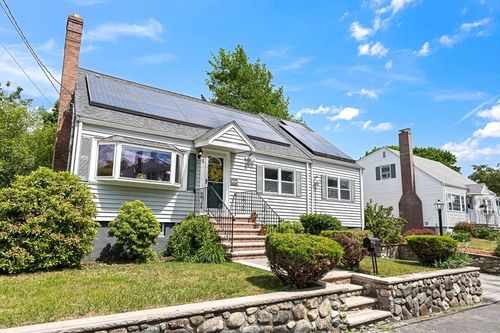 5 Elizabeth Rd, Stoneham, MA, 02180-3212 | Card Image