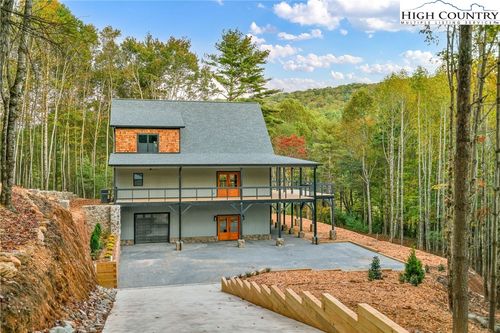 250 Noahs Rdg, Fleetwood, NC, 28626-9435 | Card Image