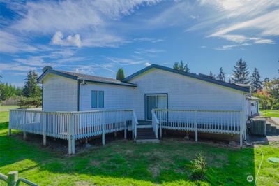 782 S Military Road, House other with 3 bedrooms, 2 bathrooms and 3 parking in Winlock WA | Image 3