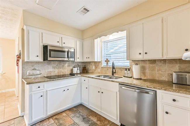 18210 Point Lookout Dr, House other with 3 bedrooms, 2 bathrooms and 2 parking in Houston TX | Image 15