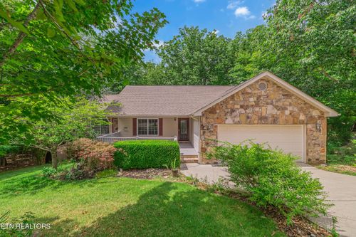 18 Bingham Way, Crossville, TN, 38558-2671 | Card Image